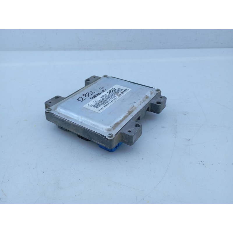 Recambio de centralita motor uce para opel corsa e selective referencia OEM IAM 12669134 12668866 