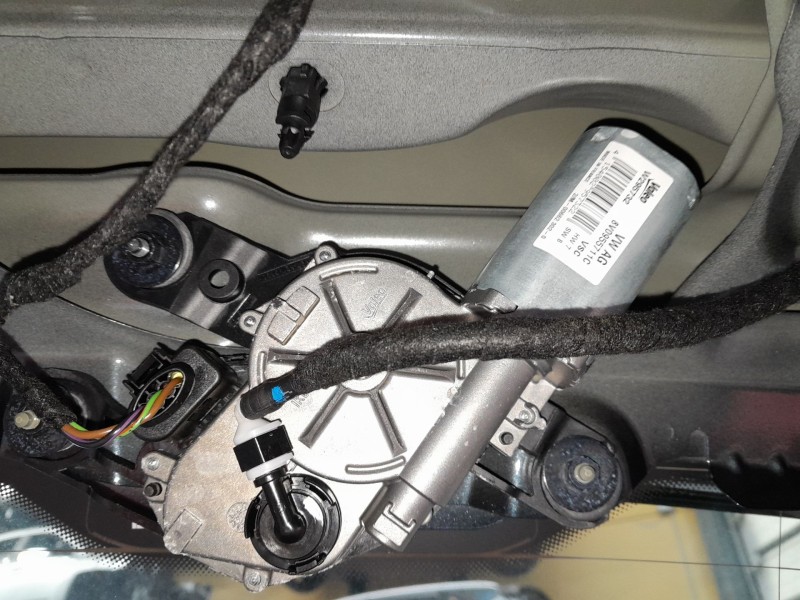 Recambio de motor limpia trasero para seat leon leon 5f8 st fr e-hybrid referencia OEM IAM 8V0955711C  