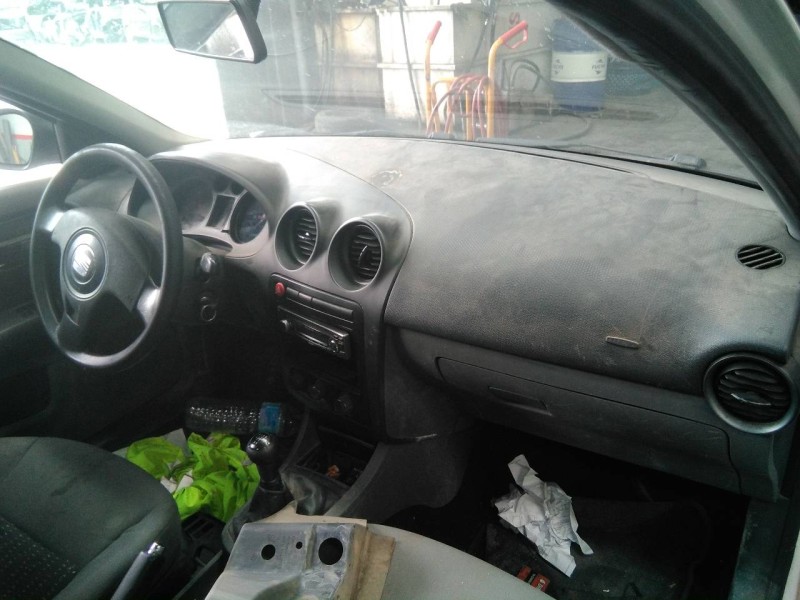 seat ibiza (6l1) del año 2007