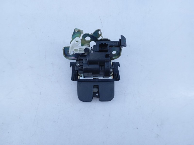 Recambio de cerradura maletero / porton para skoda fabia combi familiar comfort referencia OEM IAM 6V9827520  