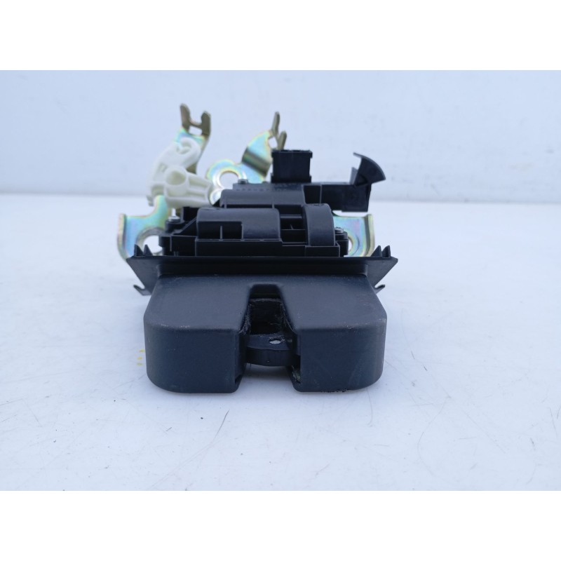 Recambio de cerradura maletero / porton para skoda fabia combi familiar comfort referencia OEM IAM 6V9827520  