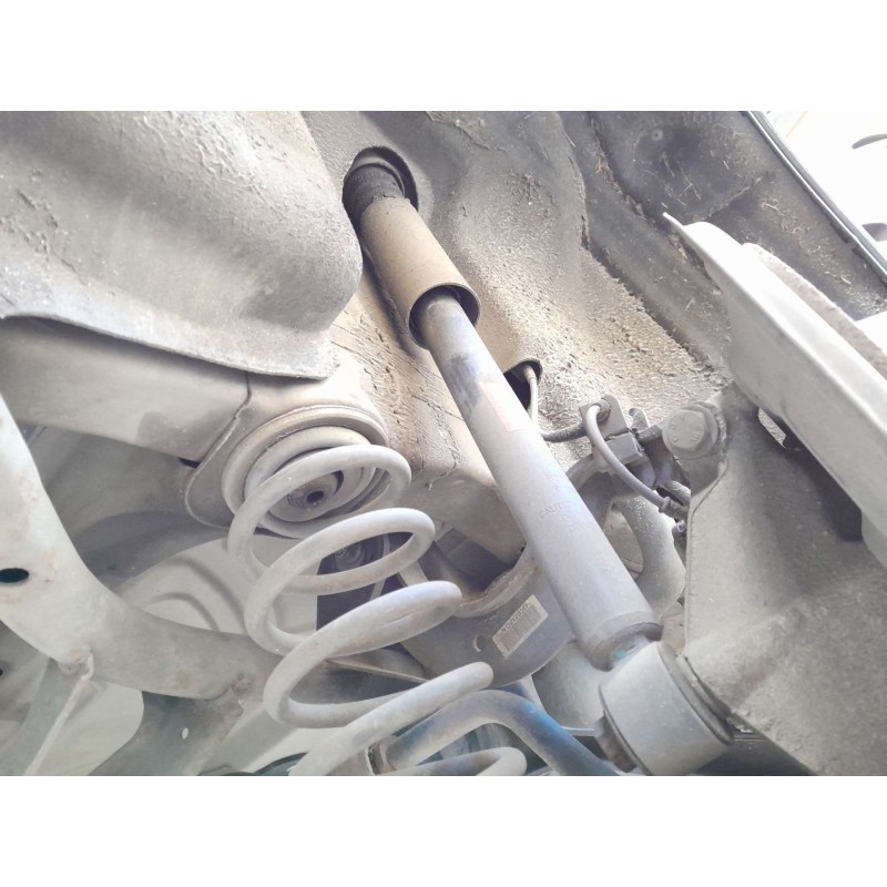 Recambio de amortiguador trasero derecho para volkswagen tiguan tiguan sport referencia OEM IAM   
