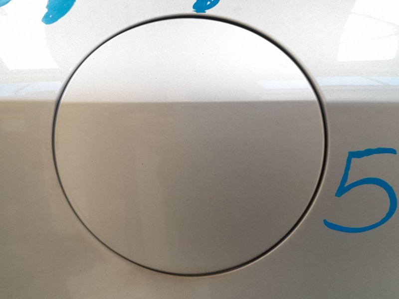 Recambio de tapa exterior combustible para volkswagen tiguan tiguan sport referencia OEM IAM   