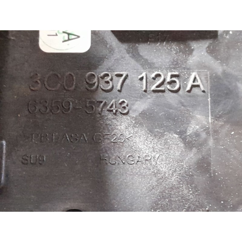 Recambio de caja reles / fusibles para volkswagen tiguan tiguan sport referencia OEM IAM   