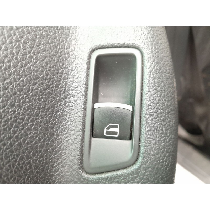 Recambio de mando elevalunas trasero izquierdo para volkswagen tiguan tiguan sport referencia OEM IAM   