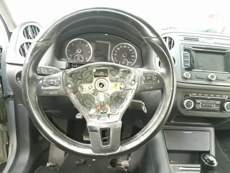 Recambio de volante para volkswagen tiguan tiguan sport referencia OEM IAM   