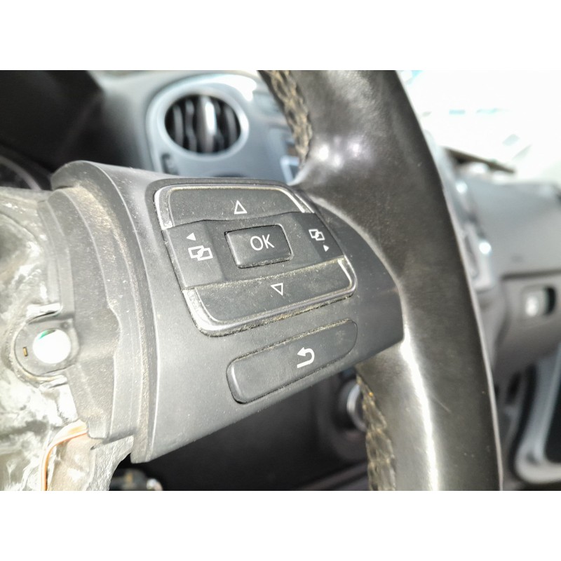 Recambio de volante para volkswagen tiguan tiguan sport referencia OEM IAM   