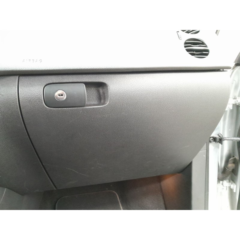 Recambio de guantera para volkswagen tiguan tiguan sport referencia OEM IAM   