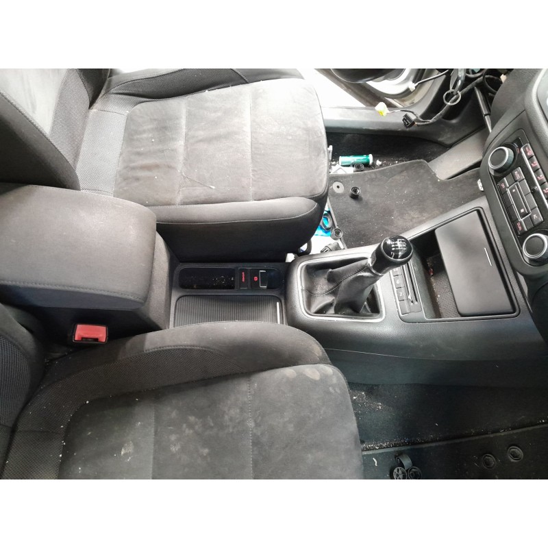 Recambio de consola central para volkswagen tiguan tiguan sport referencia OEM IAM   