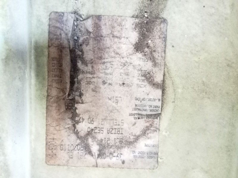 seat ibiza (6l1) del año 2002