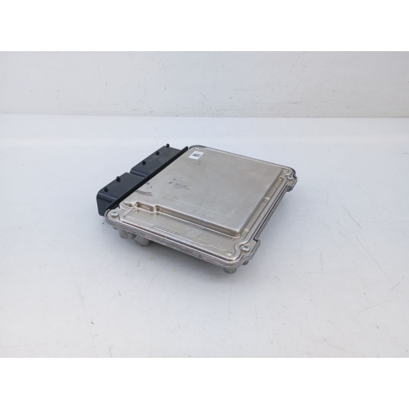 Recambio de centralita motor uce para skoda fabia combi familiar comfort referencia OEM IAM 04C907309BP 0261S21435 