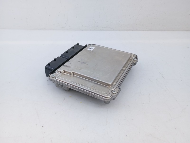 Recambio de centralita motor uce para skoda fabia combi familiar comfort referencia OEM IAM 04C907309BP 0261S21435 