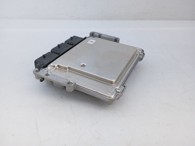 Recambio de centralita motor uce para peugeot partner kasten confort referencia OEM IAM 9807885980 0281030546 