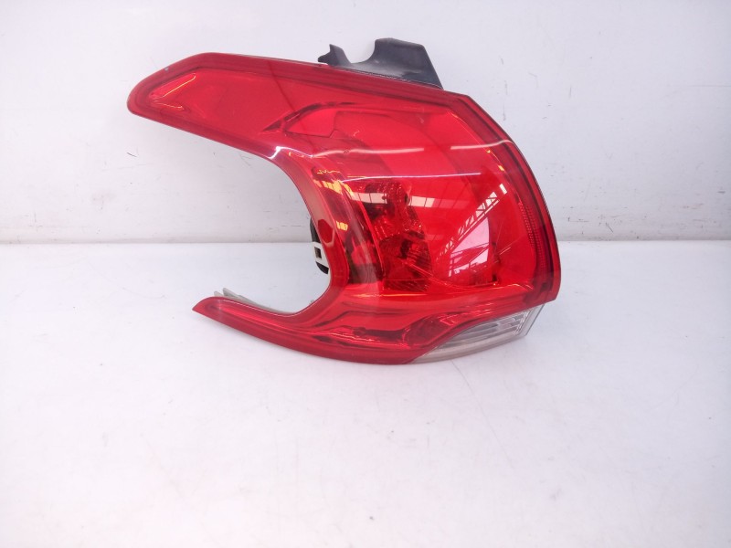 Recambio de piloto trasero izquierdo para peugeot 2008 (--.2013) allure referencia OEM IAM 9678074280  