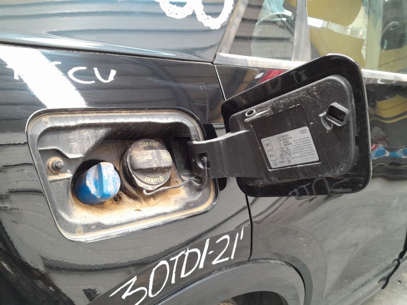 Recambio de tapa exterior combustible para audi q2 q2 30 tdi referencia OEM IAM   