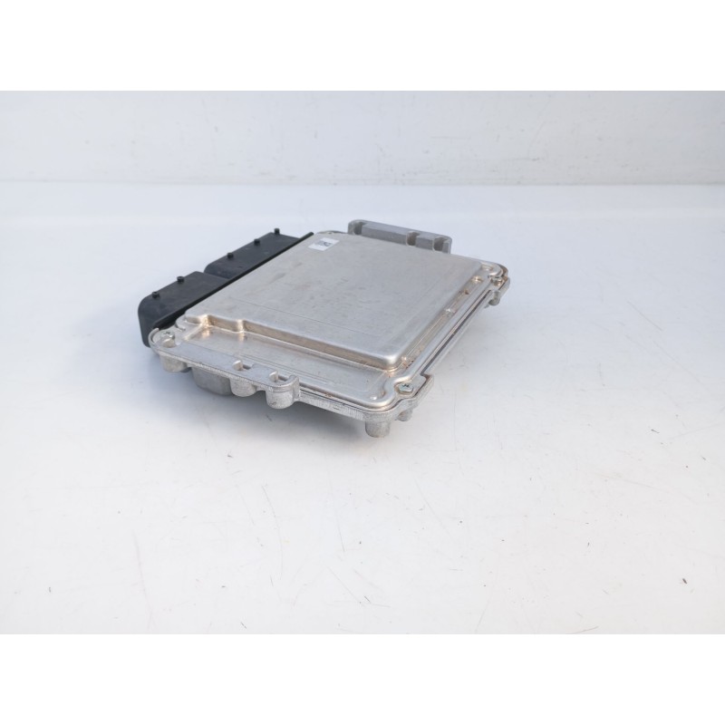 Recambio de centralita motor uce para ssangyong tivoli 1500 tgdi 135 cv / 99 kw referencia OEM IAM 1755401432 0261S103NP 