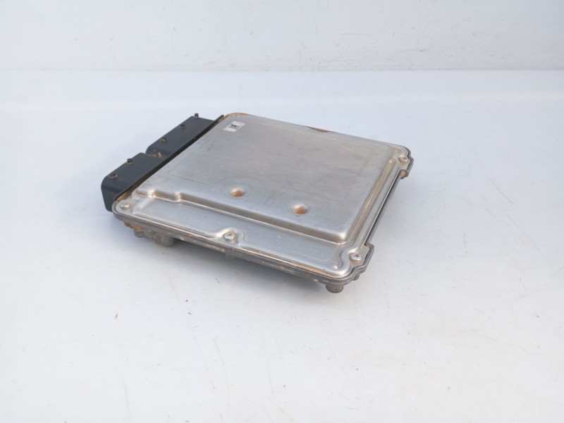 Recambio de centralita motor uce para seat leon (5f1) style referencia OEM IAM 04L907309B 0281018510 