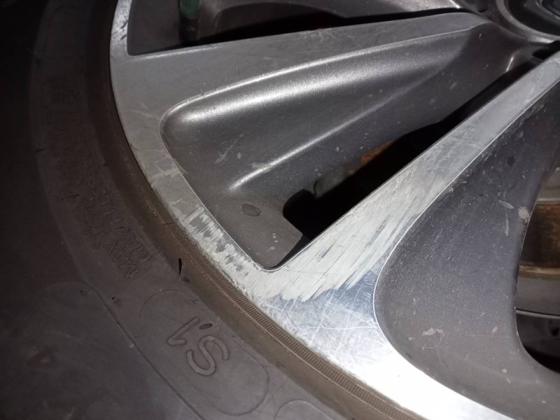 Recambio de llanta para citroen ds4 cosmo referencia OEM IAM 215/55/17  