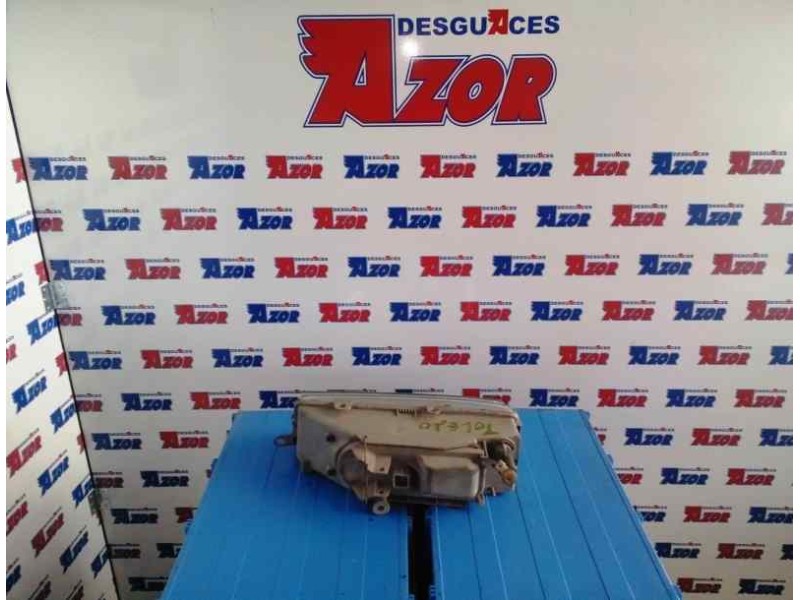 Recambio de faro derecho para seat toledo (1l) referencia OEM IAM 1L0941006C HELLA (95->99) 