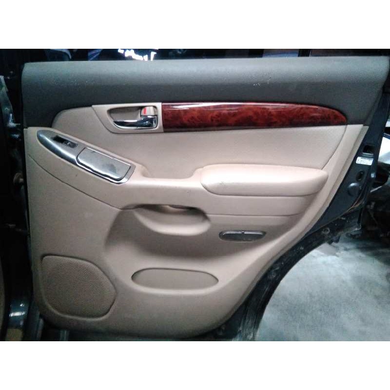 Recambio de guarnecido puerta trasera derecha para toyota land cruiser (j12) 3.0 d4-d vxl referencia OEM IAM   
