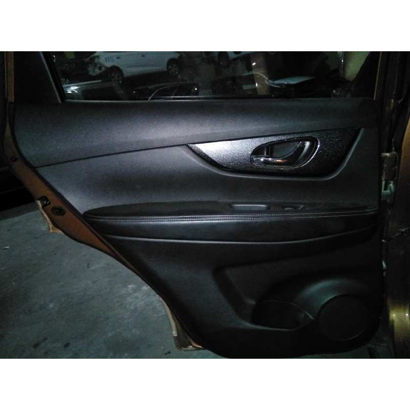 Recambio de guarnecido puerta trasera izquierda para nissan x-trail (t32) 360 referencia OEM IAM 829014CE0A  