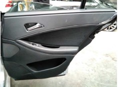 GUARNECIDO PUERTA TRASERA DERECHA 