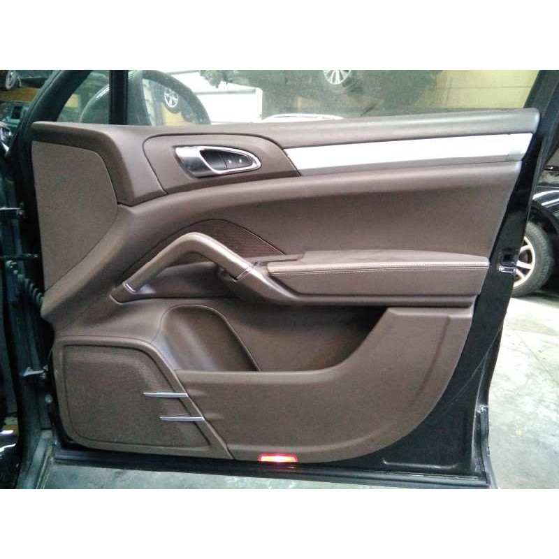 Recambio de guarnecido puerta delantera derecha para porsche cayenne (typ 92aa) diesel platinum edition referencia OEM IAM   