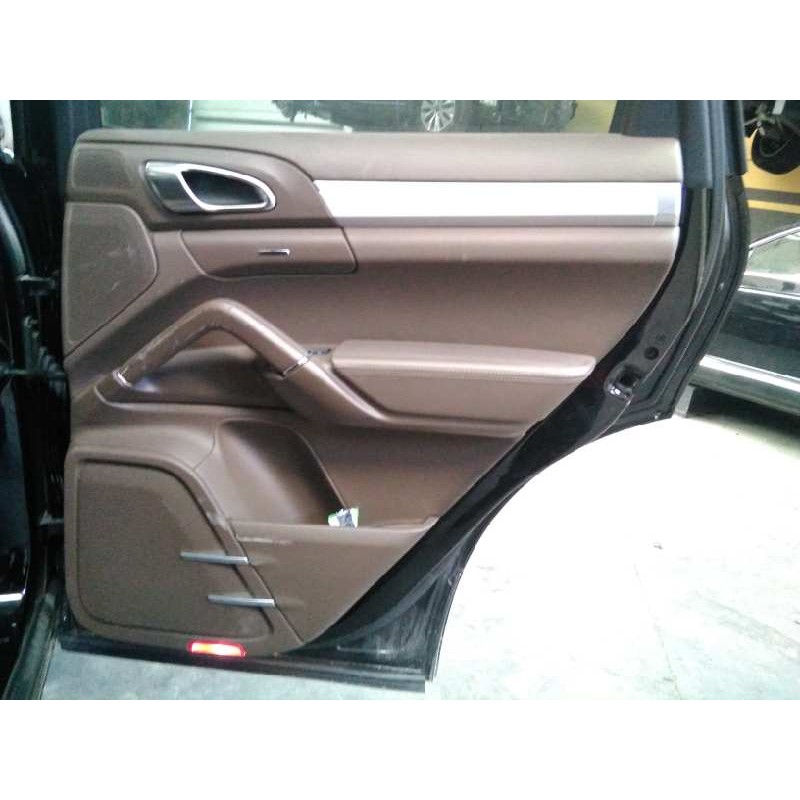 Recambio de guarnecido puerta trasera derecha para porsche cayenne (typ 92aa) diesel platinum edition referencia OEM IAM   