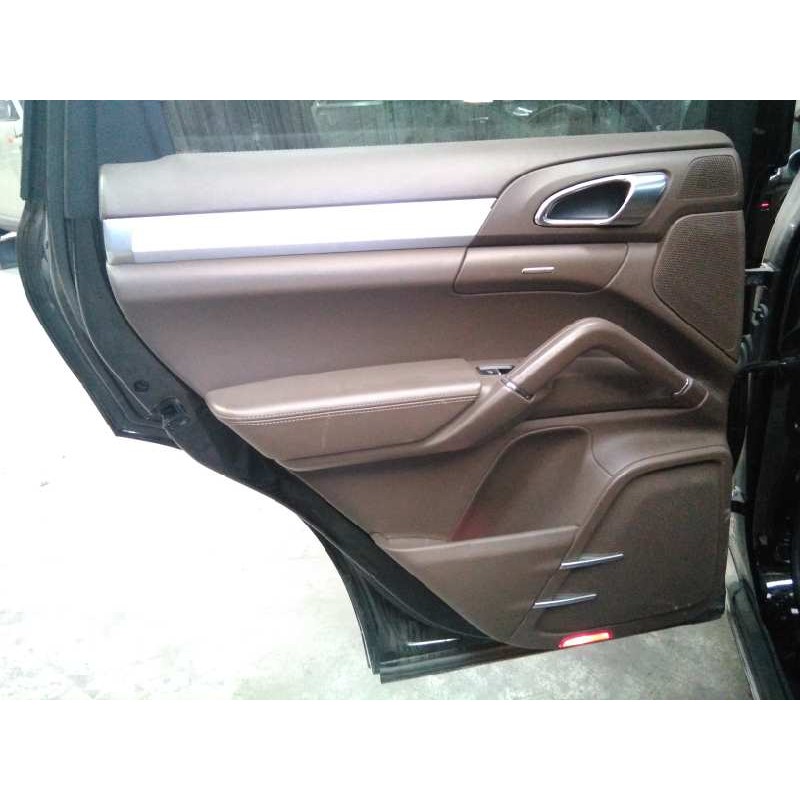 Recambio de guarnecido puerta trasera izquierda para porsche cayenne (typ 92aa) diesel platinum edition referencia OEM IAM   