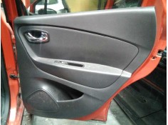 GUARNECIDO PUERTA TRASERA DERECHA 