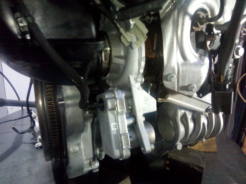 Recambio de despiece motor para infiniti qx30 premium referencia OEM IAM 651930 TALLER M1-B3-10