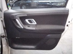 GUARNECIDO PUERTA TRASERA DERECHA 