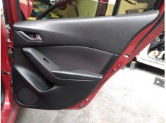 Recambio de guarnecido puerta trasera derecha para mazda 3 lim. () evolution referencia OEM IAM   
