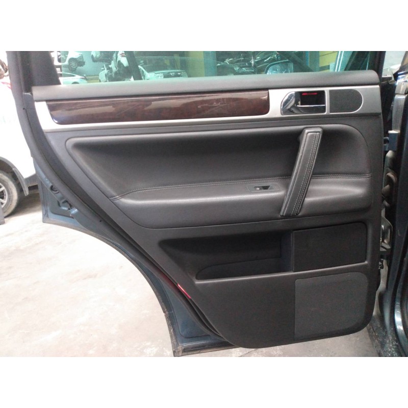 Recambio de guarnecido puerta trasera izquierda para volkswagen touareg (7l6) tdi v6 +motion referencia OEM IAM   