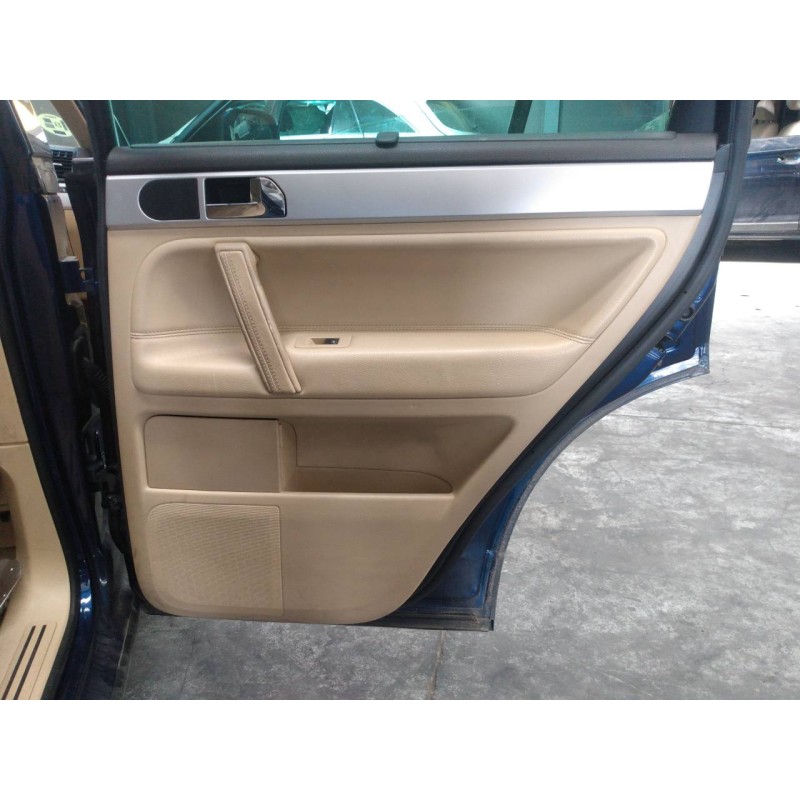Recambio de guarnecido puerta trasera derecha para volkswagen touareg (7la) tdi r5 referencia OEM IAM   