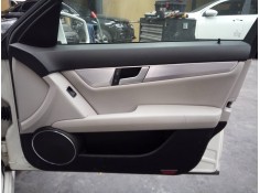 GUARNECIDO PUERTA DELANTERA DERECHA 