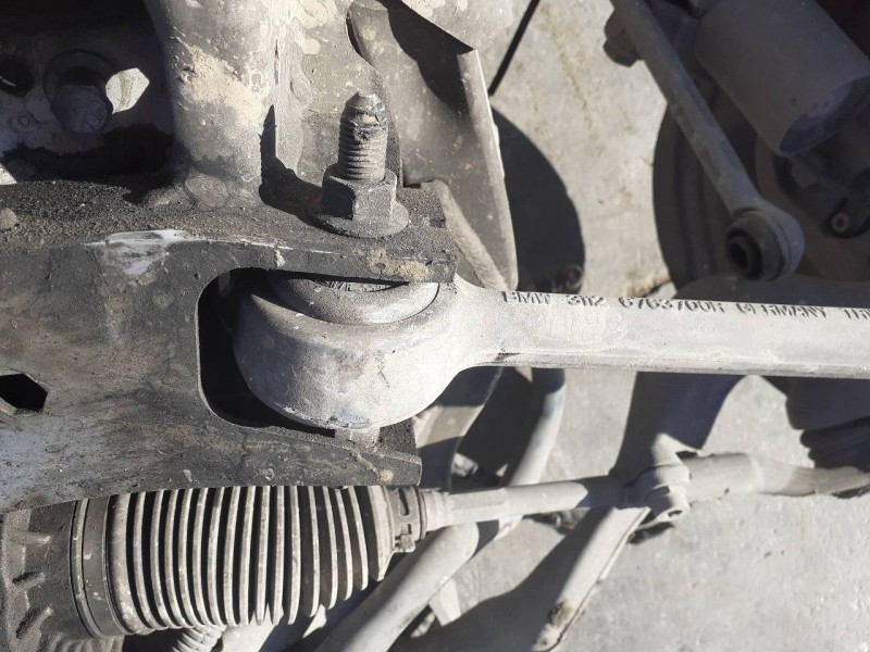 Recambio de brazo suspension inferior delantero derecho para bmw serie 3 touring (e91) 318d referencia OEM IAM 6763700  PV-4-6