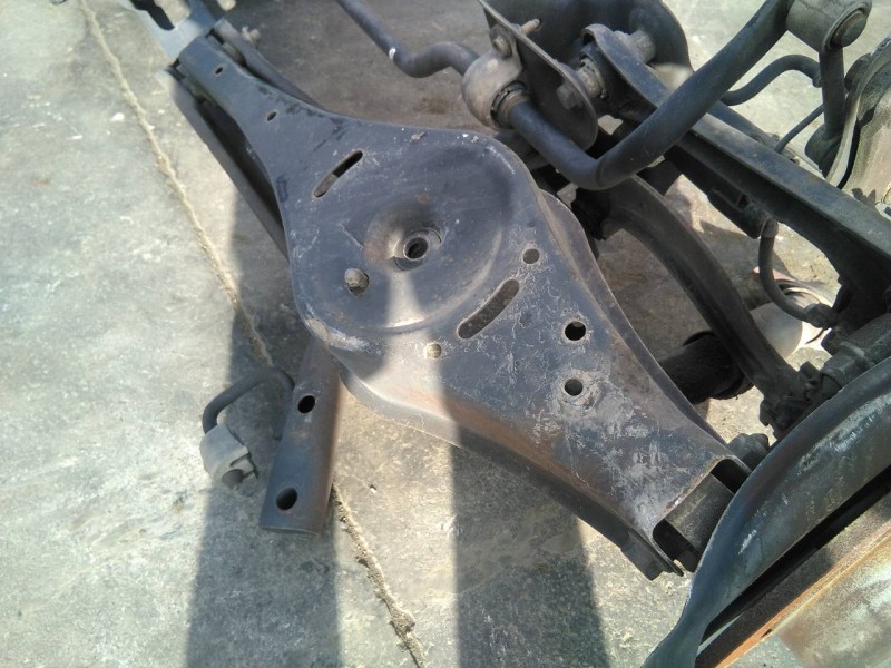 Recambio de brazo suspension inferior trasero derecho para seat leon (1p1) stylance / style referencia OEM IAM 26JB2Y9FAB  PV-5-