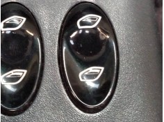 MANDO ELEVALUNAS DELANTERO DERECHO 