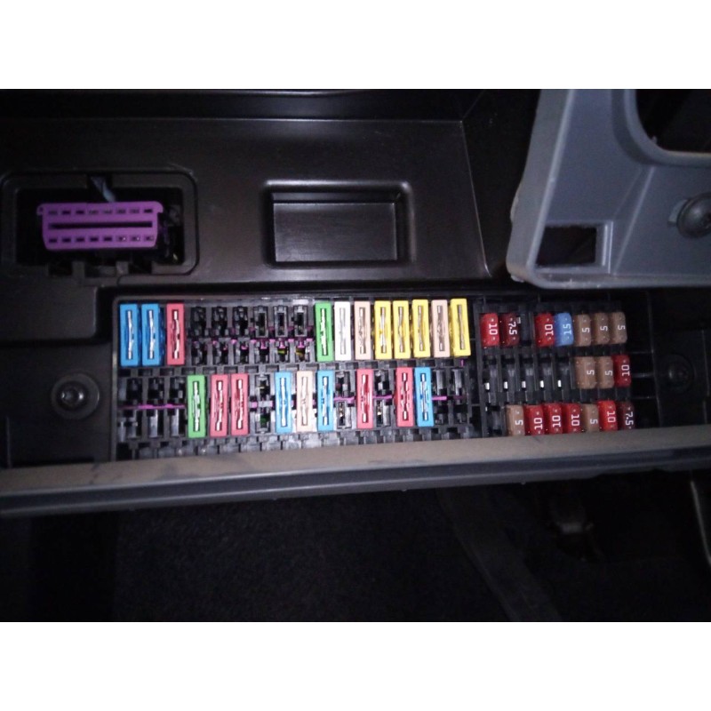 Recambio de caja reles / fusibles para seat ibiza sc (6j1) reference referencia OEM IAM   