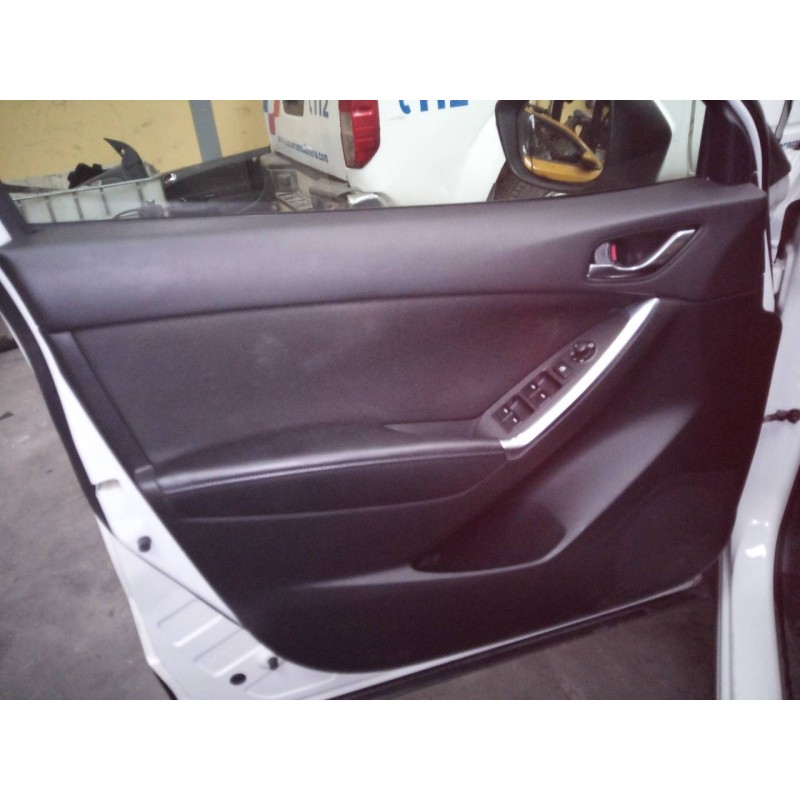 Recambio de guarnecido puerta delantera izquierda para mazda cx-5 style 2wd referencia OEM IAM   