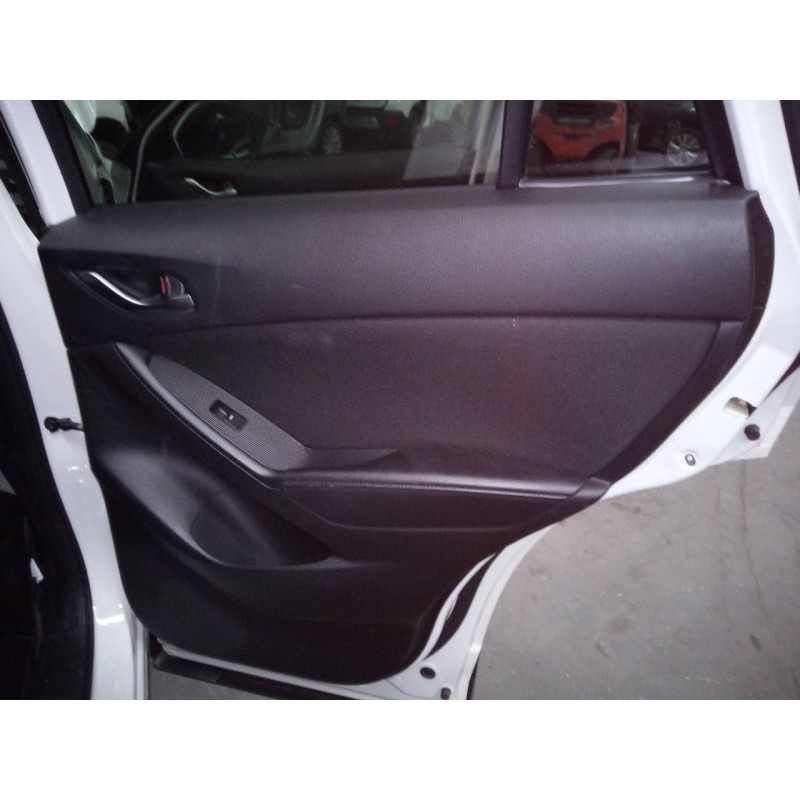Recambio de guarnecido puerta trasera derecha para mazda cx-5 style 2wd referencia OEM IAM   