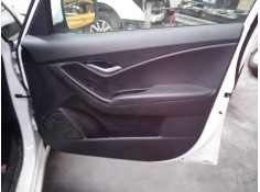 Recambio de guarnecido puerta delantera derecha para hyundai ix20 gls comfort blue referencia OEM IAM   