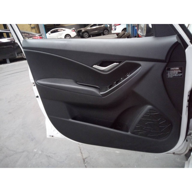 Recambio de guarnecido puerta delantera izquierda para hyundai ix20 gls comfort blue referencia OEM IAM   