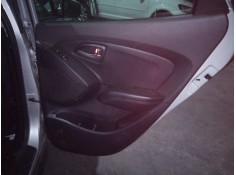 GUARNECIDO PUERTA TRASERA DERECHA 