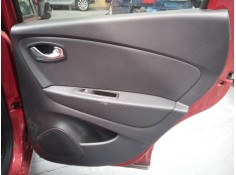Recambio de guarnecido puerta trasera derecha para renault captur zen referencia OEM IAM   