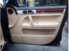 GUARNECIDO PUERTA DELANTERA DERECHA 