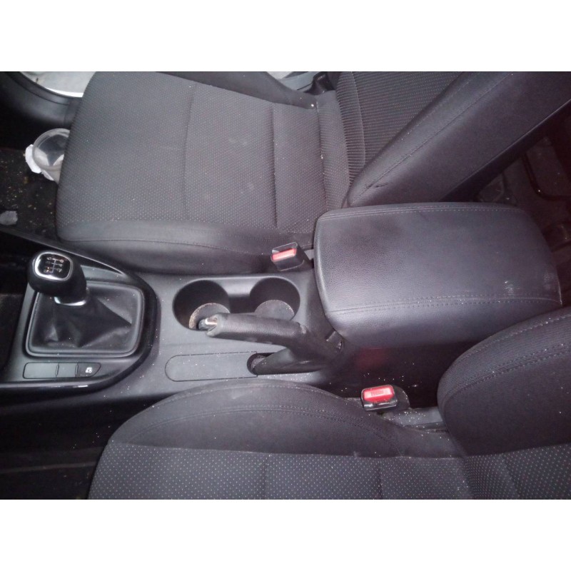 Recambio de consola central para kia carens ( ) drive referencia OEM IAM   