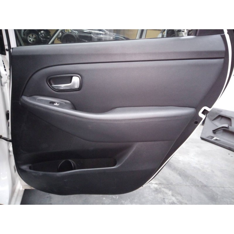 Recambio de guarnecido puerta trasera derecha para kia carens ( ) drive referencia OEM IAM   