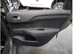 GUARNECIDO PUERTA TRASERA DERECHA 